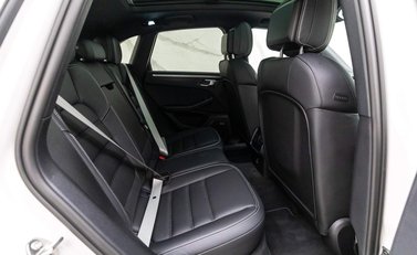 Porsche Macan 2.9T V6 GTS PDK 4WD Euro 6 (s/s) 5dr 10