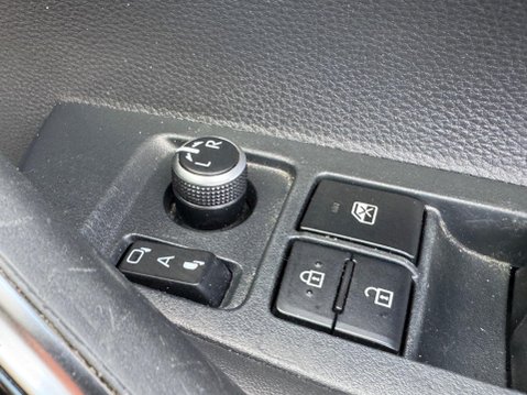 Toyota Corolla 1.8 VVT-h Excel CVT Euro 6 (s/s) 5dr 43