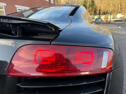 Audi R8 4.2 R8 LE Semi-Auto 4WD 2dr 14