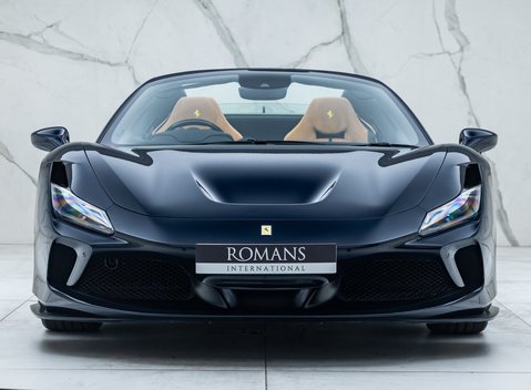 Ferrari F8 SPIDER 4