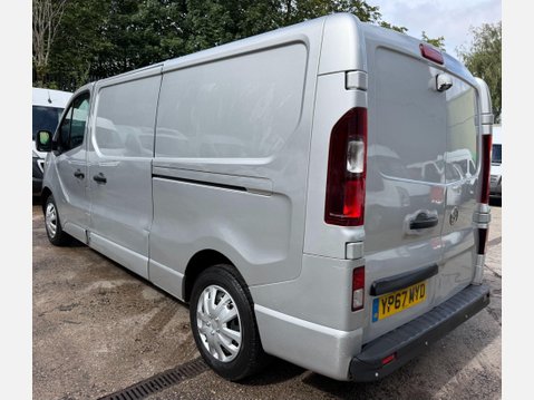 Vauxhall Vivaro 1.6 CDTi 2900 Sportive Panel Van 5dr Diesel Manual L2 H1 Euro 6 (120 ps) 16