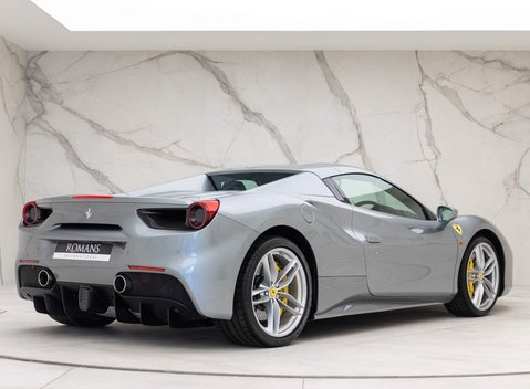 Ferrari 488 Spider 20