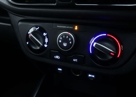 Hyundai i10 1.0 I10 Advance Auto 5dr 29