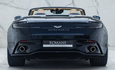 Aston Martin DB12 Volante 11