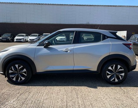 Nissan Juke 1.0 Juke Acenta DiG-T 5dr 11