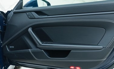 Porsche 911 GT3 TOURING (992) 23