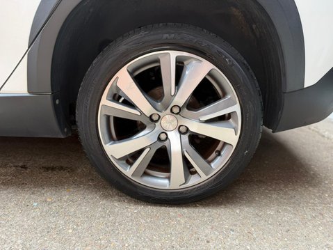 Peugeot 2008 1.6 BlueHDi Allure Euro 6 (s/s) 5dr 23