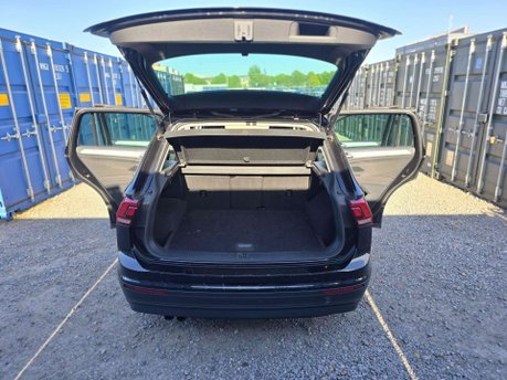 Volkswagen Tiguan 2.0 TDI SE Navigation SUV 5dr Diesel DSG Euro 6 (s/s) (150 ps) 29