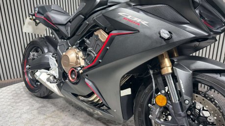 Honda CBR 2020 ONLY 790 MILES LONG MOT SERVICED SPORTS BIKE 650CC 21