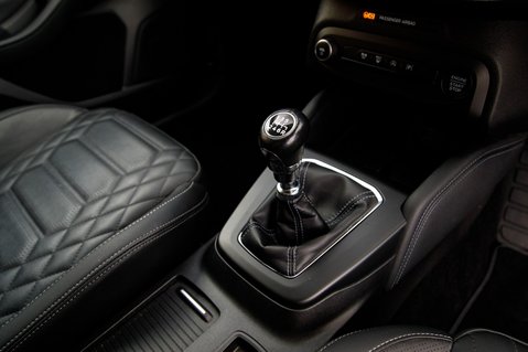 Ford Focus ACTIVE X 36