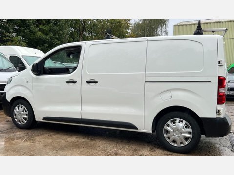 Vauxhall Vivaro 1.5 Turbo D 2700 Dynamic Panel Van 6dr Diesel Manual L1 H1 Euro 6 (s/s) (10 16