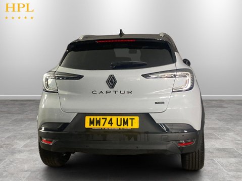 Renault Captur 1.6 E-TECH techno SUV 5dr Petrol Hybrid Auto Euro 6 (s/s) (145 ps) Air Con 11