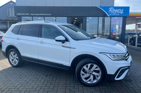 Volkswagen Tiguan Allspace LIFE 1.5 TSI 7 SEATS 1