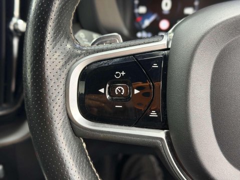 Volvo XC60 2.0 D4 R-Design Pro SUV 5dr Diesel Auto AWD Euro 6 (s/s) (190 ps) 28
