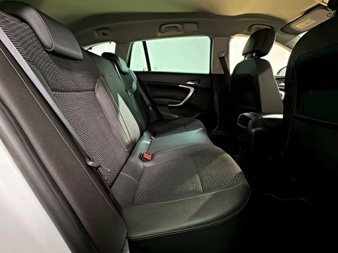 Vauxhall Insignia TECH LINE CDTI 170 AUTOMATIC 20
