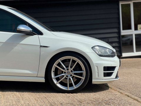 Volkswagen Golf 2.0 TSI BlueMotion Tech R Hatchback 5dr Petrol DSG 4Motion Euro 6 (s/s) (30 16