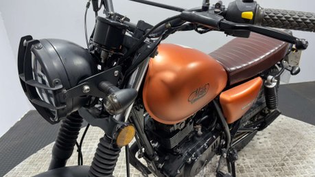 Mash Seventy 125CC 2022 16