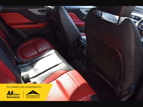 Jaguar F-Pace 2.0 F-PACE R-Sport AWD D 4WD 5dr 37