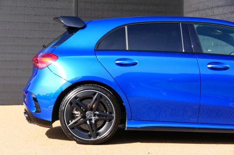 Mercedes-Benz A Class 2.0 AMG A 35 Premium + MHEV 4M A 4WD 5dr 14