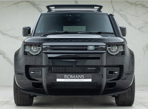 Land Rover Defender 110 D300 Hard Top X-Dynamic HSE 4
