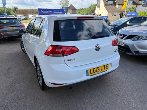 Volkswagen Golf 1.6 TDI BlueMotion Tech SE DSG Euro 5 (s/s) 5dr 9