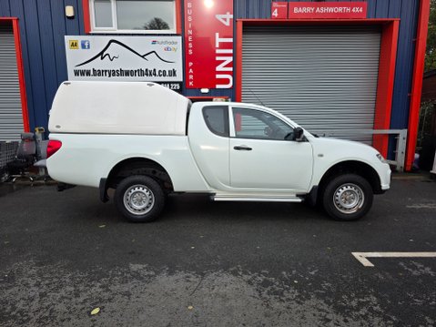 Mitsubishi L200 DI-D 4X4 4LIFE CLUB CAB 4