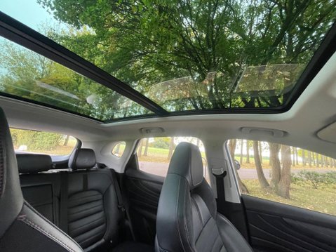 MG HS 1.5 T-GDI Exclusive DCT Euro 6 (s/s) 5dr 67