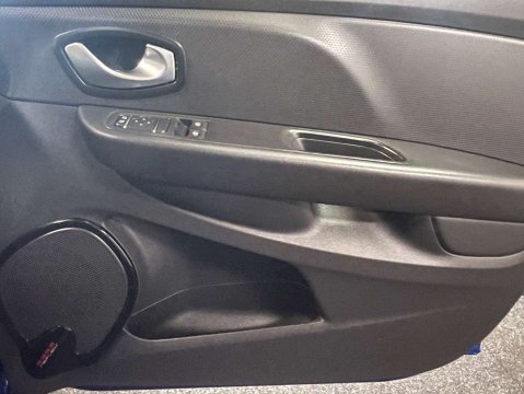 Renault Clio 0.9 Clio Play TCe 5dr 10