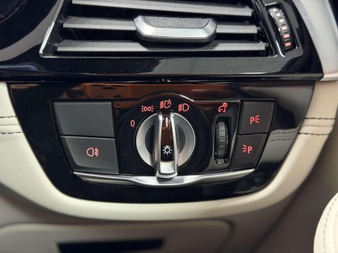 BMW M5 4.4i V8 Competition Saloon 4dr Petrol Steptronic xDrive Euro 6 (s/s) (625 p 63