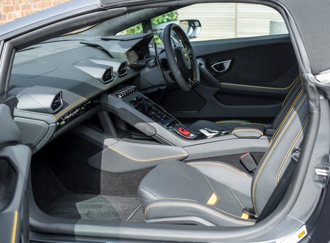 Lamborghini Huracan Spyder LP640-4 EVO 16