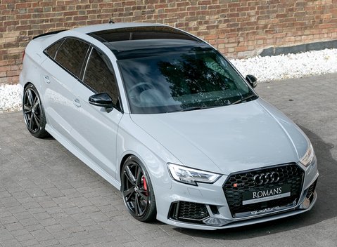 Audi RS3 Saloon 6