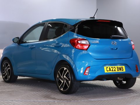 Hyundai i10 1.0 MPi Premium 5dr Auto 4