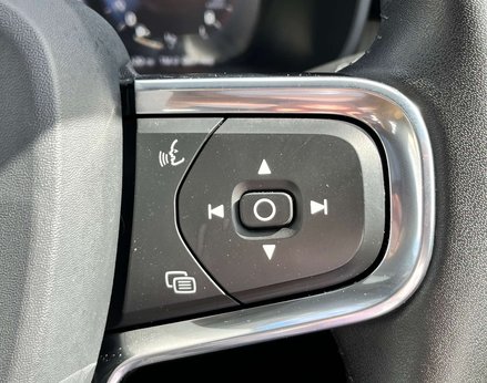 Volvo XC40 2.0 XC40 Inscription Pro T4 Auto 5dr 54