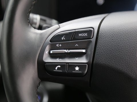 Hyundai KONA 39kWh Premium Auto 5dr (10.5kW Charger) 11