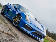 Porsche Cayman GT4 19