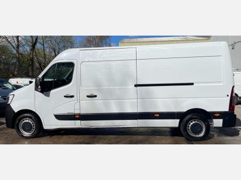 Renault Master 2.3 dCi 35 Business FWD LWB Medium Roof Euro 6 4dr 16