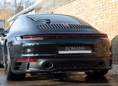 Porsche 911 Carrera 4S (992) 27