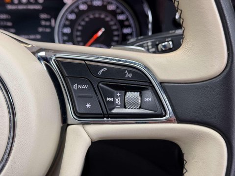 Bentley Bentayga 4.0 V8 SUV 5dr Petrol Auto 4WD Euro 6 (s/s) (550 ps) 26