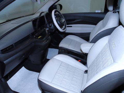 Fiat 500 87kW La Prima 42kWh 2dr Auto 2