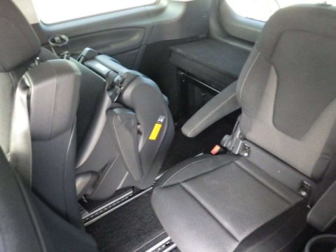 Mercedes-Benz V Class 2.2 V220d BlueTEC SE MPV 5dr Diesel G-Tronic+ (s/s) 7 Seat (163 ps) 10