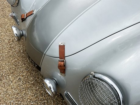 Martin and Walker Speedster 2.0L 29