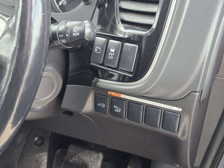 Mitsubishi Outlander 2.0h 12kWh GX4h SUV 5dr Petrol Plug-in Hybrid CVT 4WD Euro 6 (s/s) (200 ps) 24
