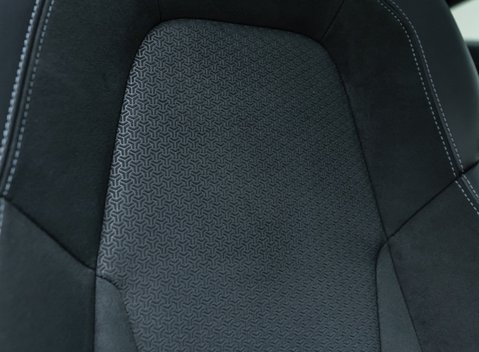 Porsche 911 Carrera 4 GTS (992.2) 34