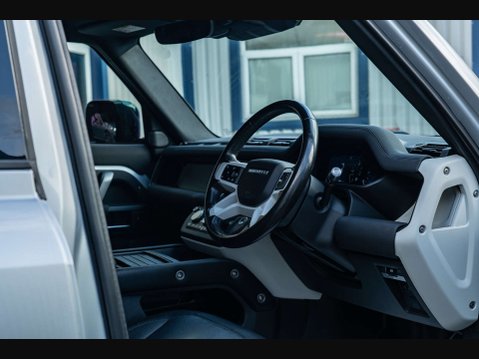 Land Rover Defender 3.0 Defender X-Dynamic S D MHEV Auto 4WD 5dr 11