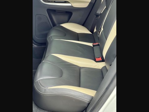 Volvo XC60 2.0 R-Design Powershift 48