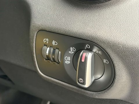 Audi A1 1.4 A1 Sportback TFSI Sport Nav Semi-Auto 5dr 25