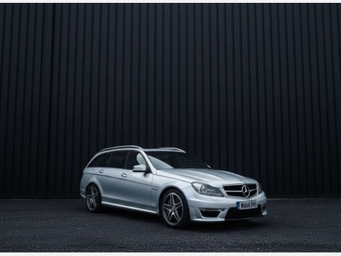 Mercedes-Benz C Class 6.2 C63 AMG Auto 5dr 1