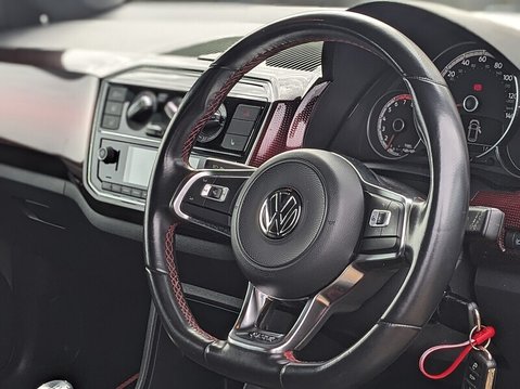 Volkswagen Up TSI up! GTI 19
