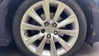 Lexus Is 2.5 300h Executive Edition Saloon 4dr Petrol Hybrid E-CVT Euro 5 (s/s) (223 16