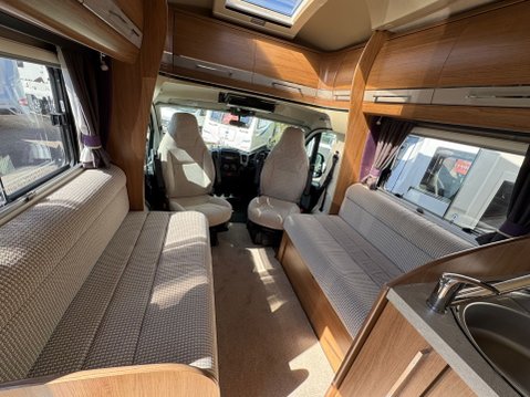 Auto-Trail Tracker fb 16